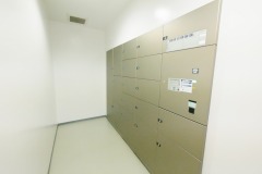 ルミナス金町 宅配ロッカー